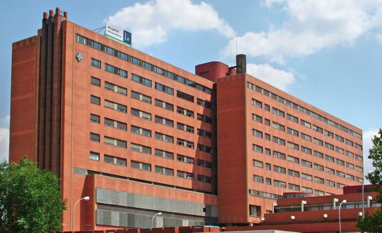 Una colisión frontal entre dos turismos en la N-211 en Anquela del Ducado deja tres personas heridas