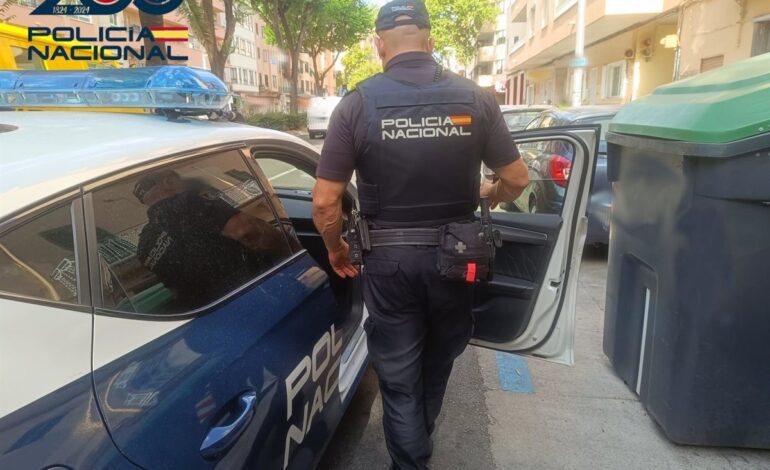 Detienen a una mujer por amenazar y coaccionar por redes sociales a una menor de Telde (Gran Canaria)