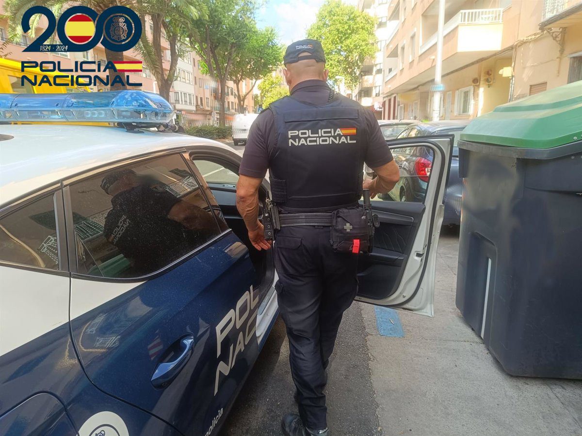 Detienen a una mujer por amenazar y coaccionar por redes sociales a una menor de Telde (Gran Canaria)