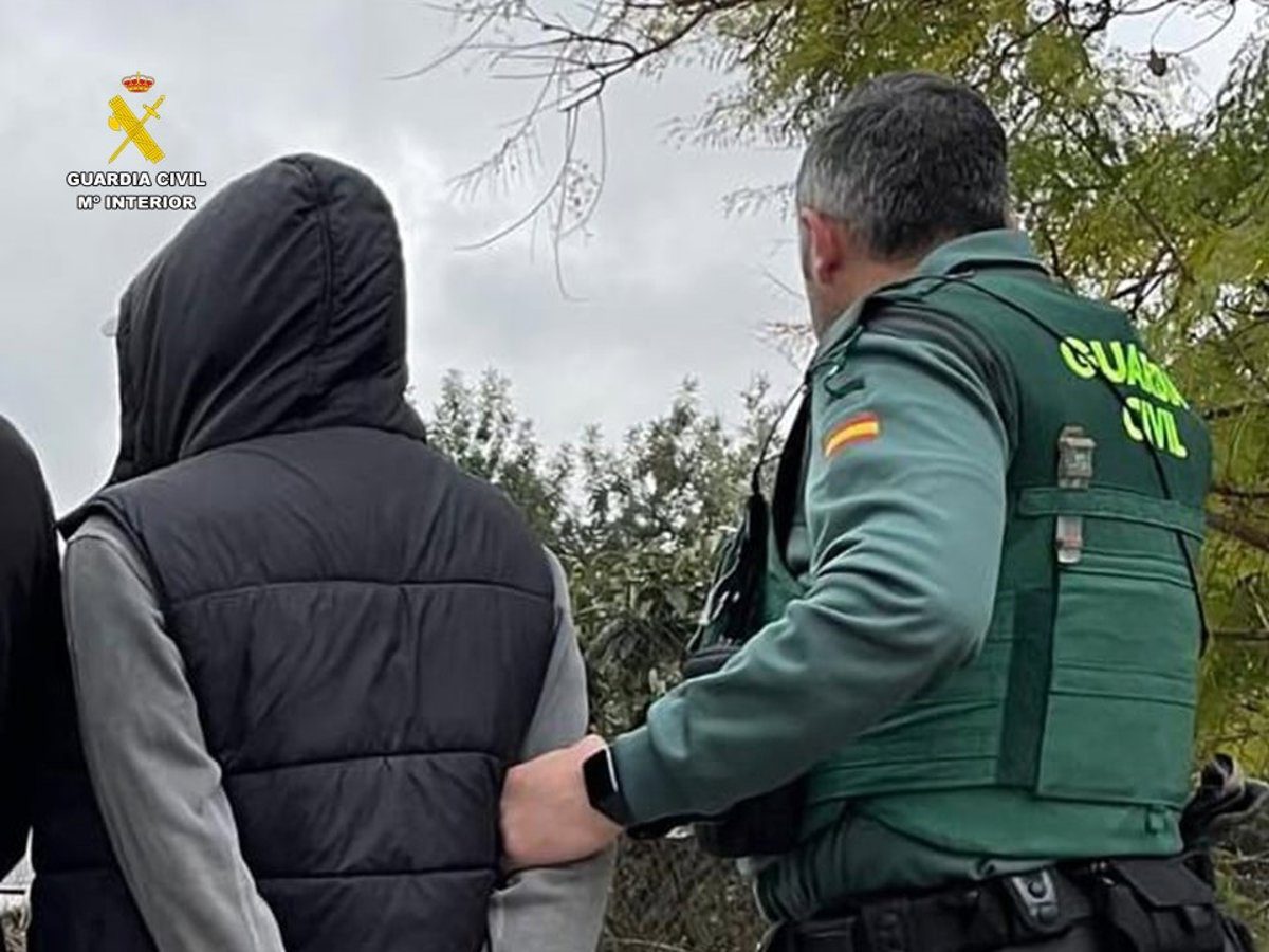 Seis detenidos acusados de robar en una vivienda de Callosa d’en Sarrià (Alicante)