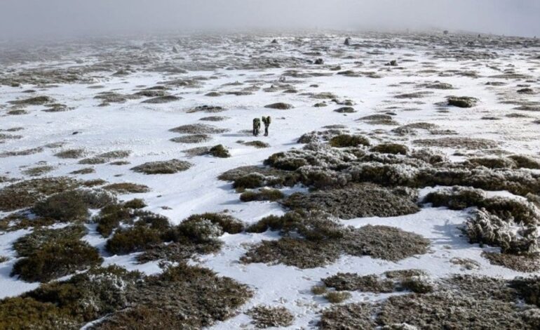 Rescatan a un montañero desorientado por la niebla en el pico Peñalara, en Segovia