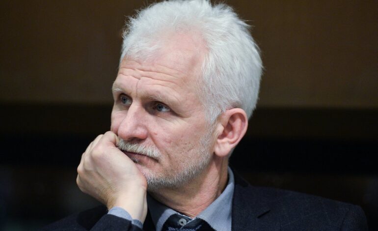 Bielorrusia indulta al premio Nobel de la Paz Ales Bialiatski junto a otros 122 presos políticos