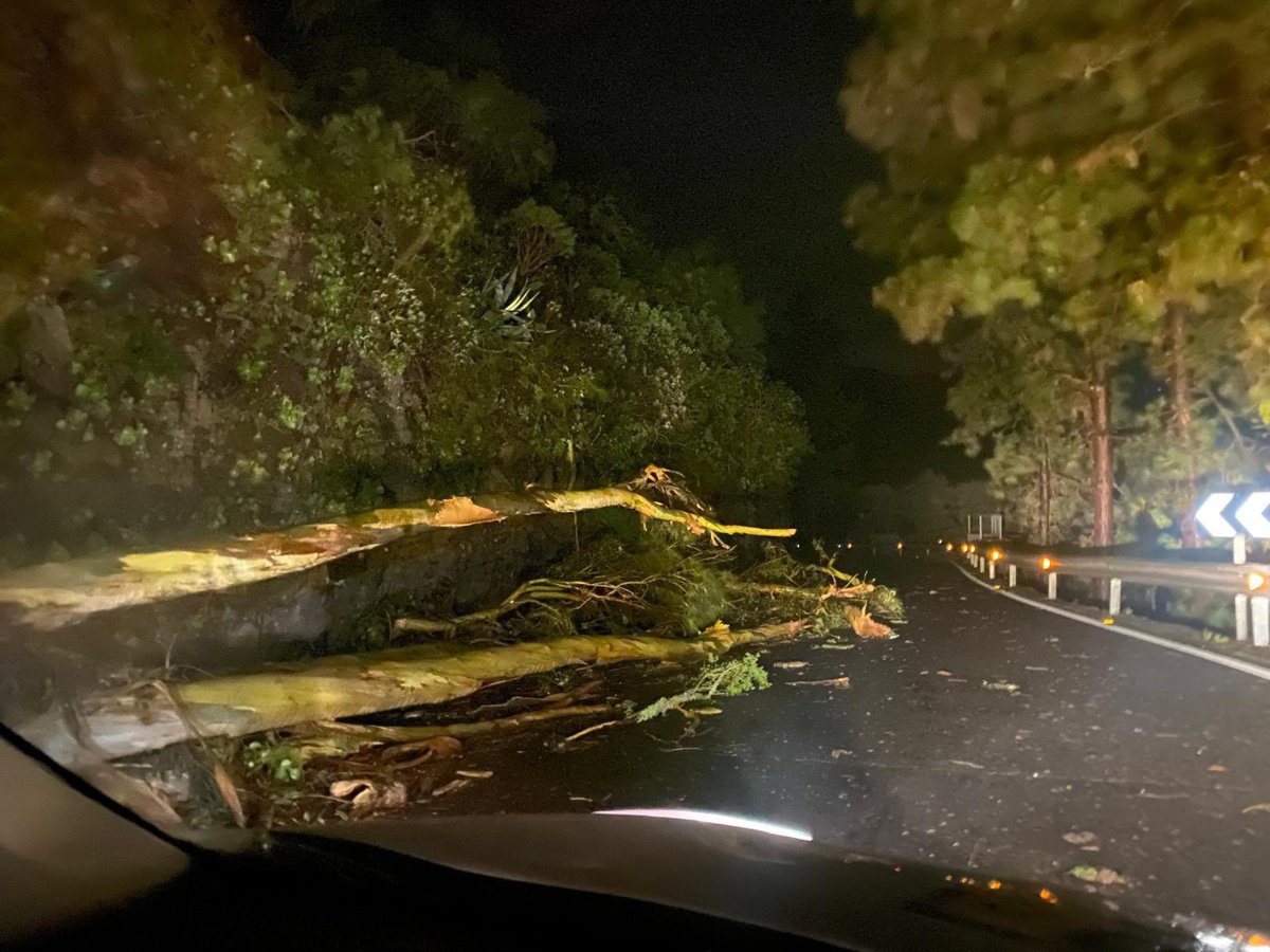 Canarias pide «prudencia» a la población para esta tarde, cuando se espera que la borrasca ‘Emilia’ se intensifique