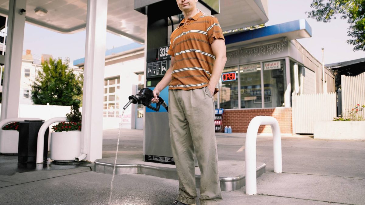 ¿El aditivo es la gran mentira de la gasolina? La mayor distribuidora de combustibles de España responde a la duda