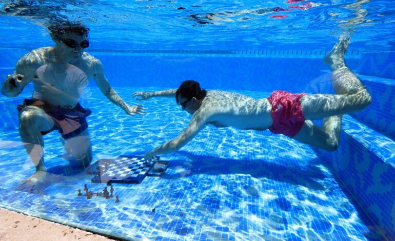 Ciudad del Cabo, sede de un peculiar torneo de ajedrez submarino