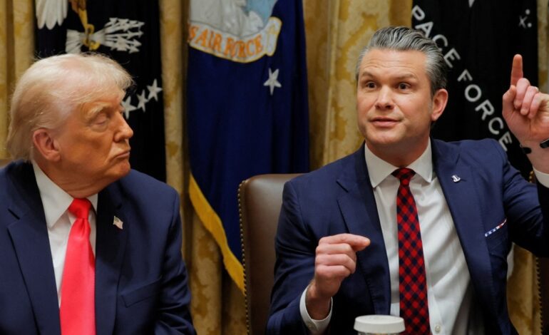 El secretario de Guerra de Trump elude responsabilidades por los 87 asesinatos en presuntas narcolanchas: «Es ridículo»