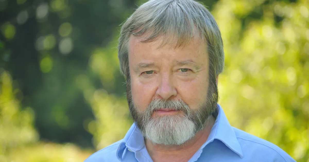 «El hemisferio izquierdo solo quiere manipular el mundo; el derecho nos ayuda a entenderlo”