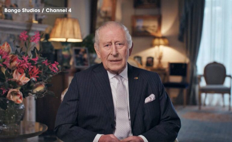 Carlos III anuncia que su tratamiento de cáncer podrá «reducirse» en el próximo año