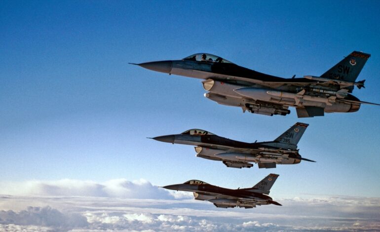 Polonia despliega preventivamente aviones de combate tras los ataques rusos contra Ucrania