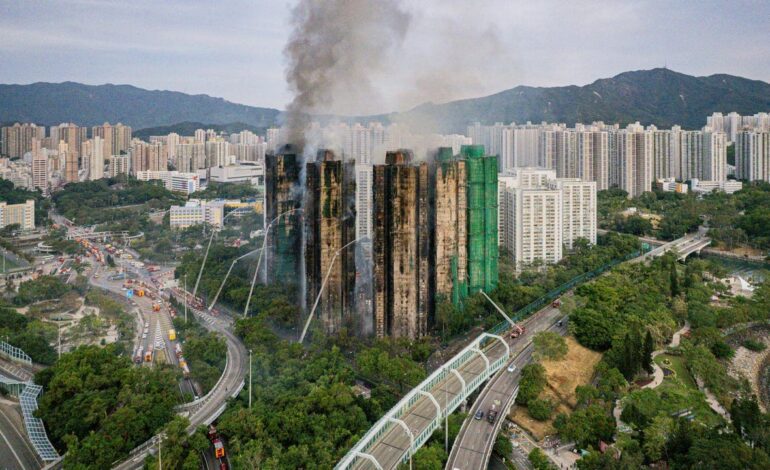 El incendio de Hong Kong deja 151 muertos y 13 detenidos por homicidio imprudente