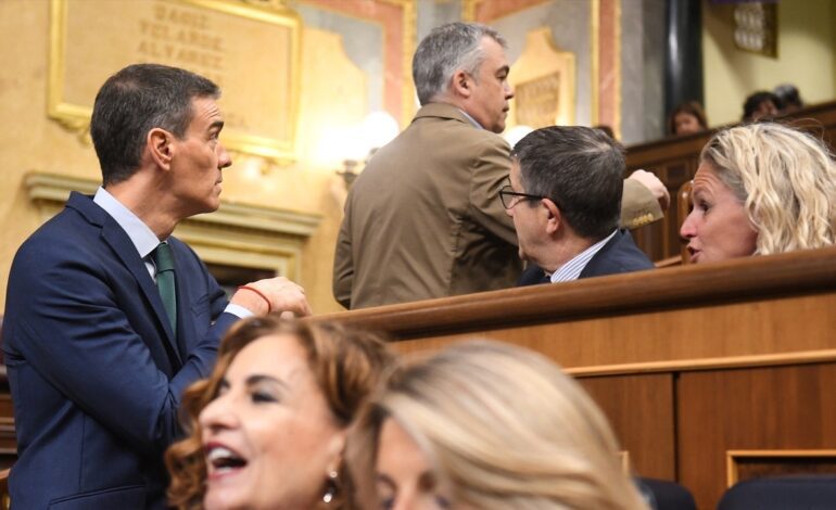 El balance del año de Sánchez y la comparecencia de Cerdán en el Senado marcan la agenda política de la semana