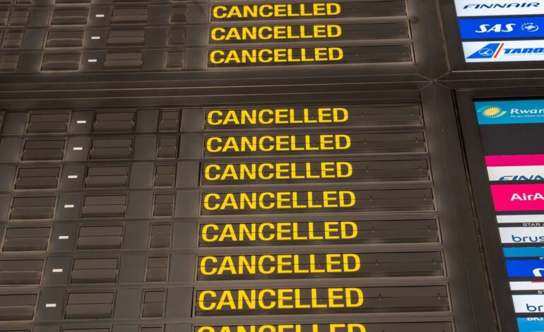 El aeropuerto de Vilna vuelve a cerrar por la presencia de globos de contrabando