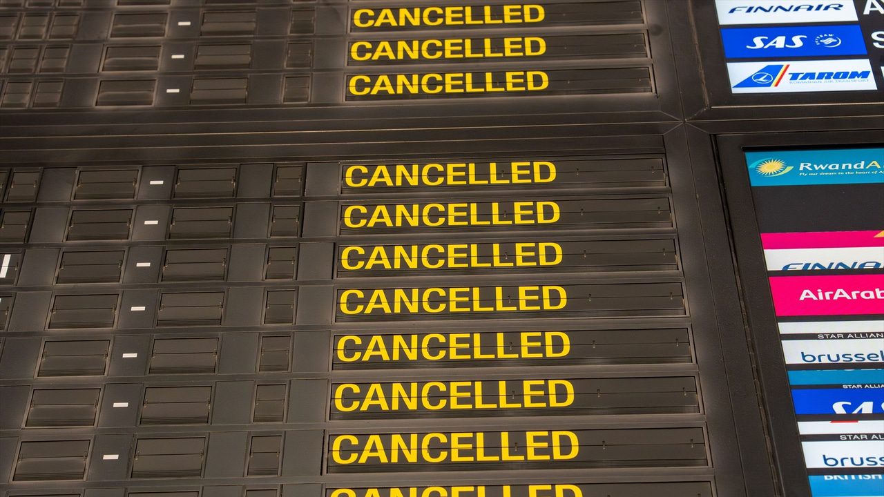 El aeropuerto de Vilna vuelve a cerrar por la presencia de globos de contrabando