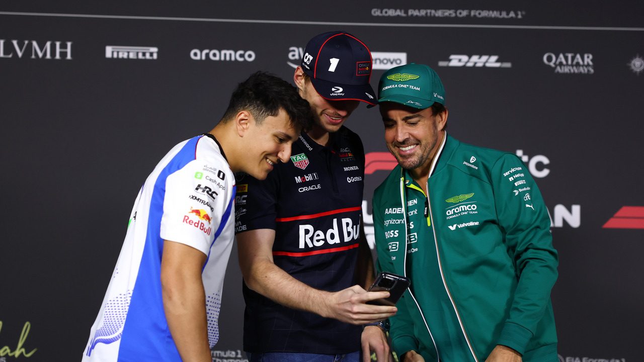 Hadjar asume que podría ser «frustrante» ser compañero de Verstappen en Red Bull