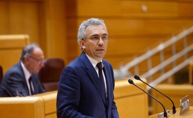 Dimite Javier Izquierdo, miembro de la Ejecutiva Federal del PSOE, en pleno escándalo de denuncias por acoso