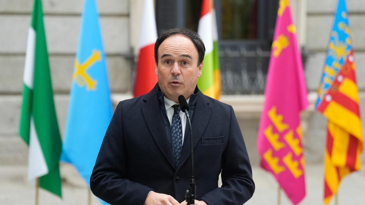 Pérez Llorca asegura que «está a punto de fijar una fecha» para mantener una reunión con Pedro Sánchez