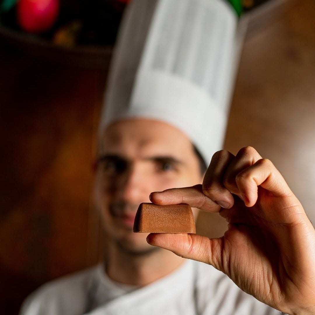 Gianduiotto, un chocolate en forma de lingote, inventado en Turín, Italia