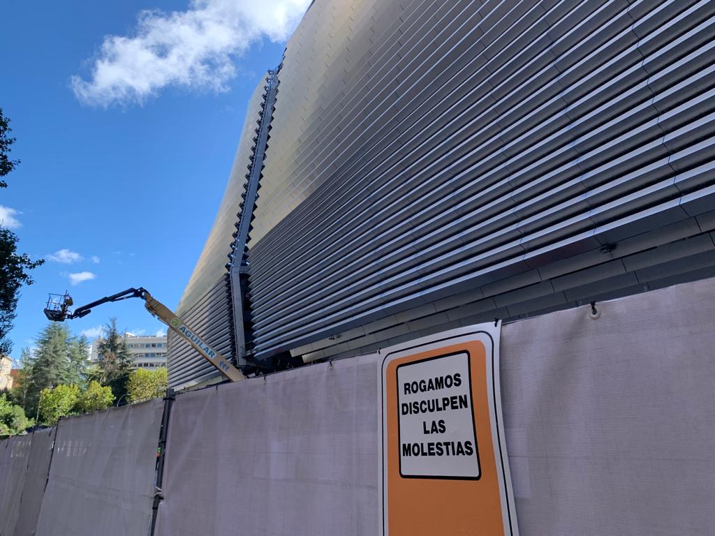 Obras de remodelación del Santiago Bernabéu en la calle Rafael Salgado. Obras del aparcamiento del Bernabéu. Foto: @Alejandro_MDV