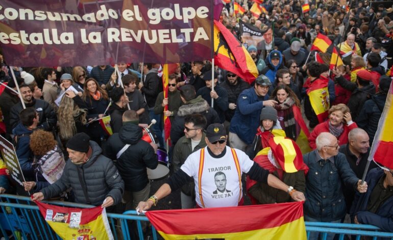 Dimiten varios miembros de la junta directiva de la rama juvenil de Vox tras denunciar el desvío de fondos recaudados para las víctimas de la DANA