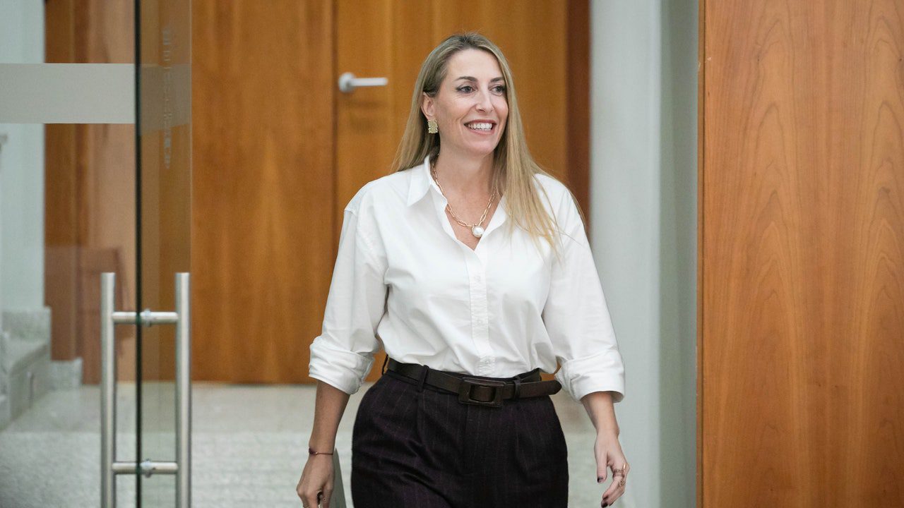 Guardiola recrimina a Abascal su «tufo machista» tras insinuar que no tiene «cintura política» y que «quizá el PP tenga que cambiar de candidato»