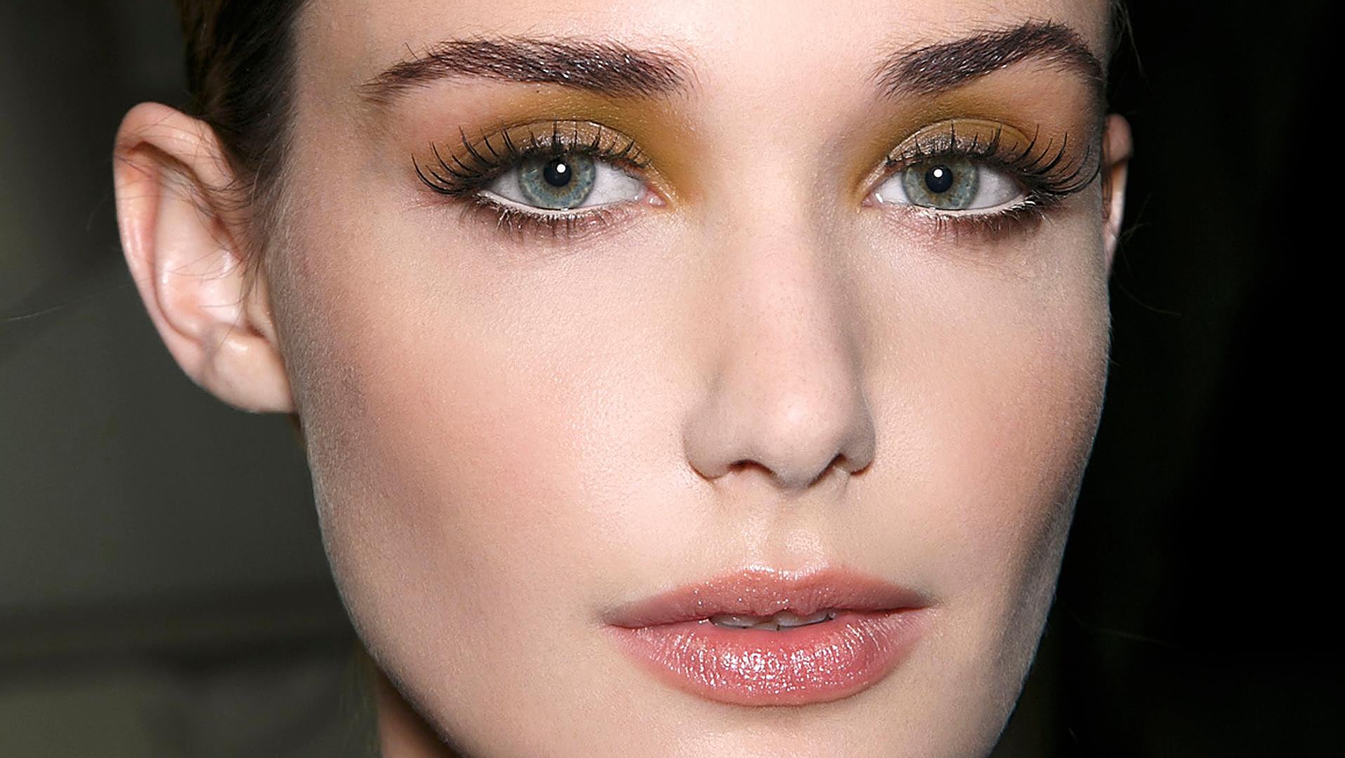 Suaviza las ojeras y hace que tus ojos parezcan más claros: esta es la máscara de pestañas que necesitas