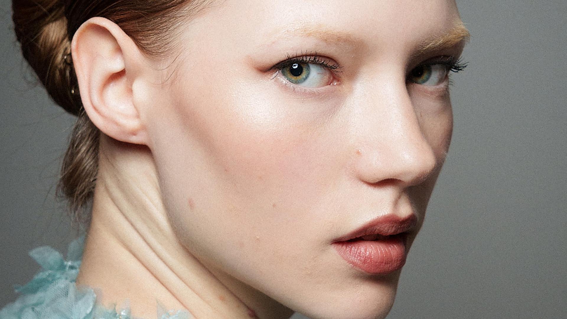 Seis moños para llevar en Navidad, elegantes y sencillos