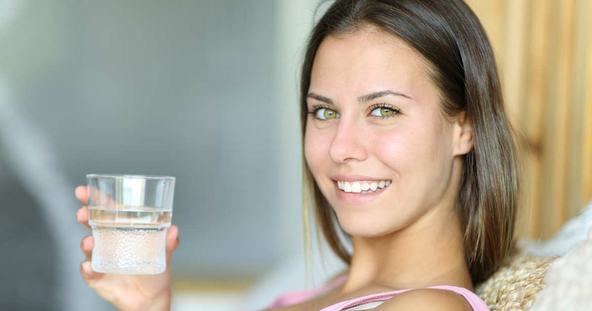 ¿Duermes mal? La falta de hidratación podría afectar al sueño más de lo que se creía, según un estudio reciente