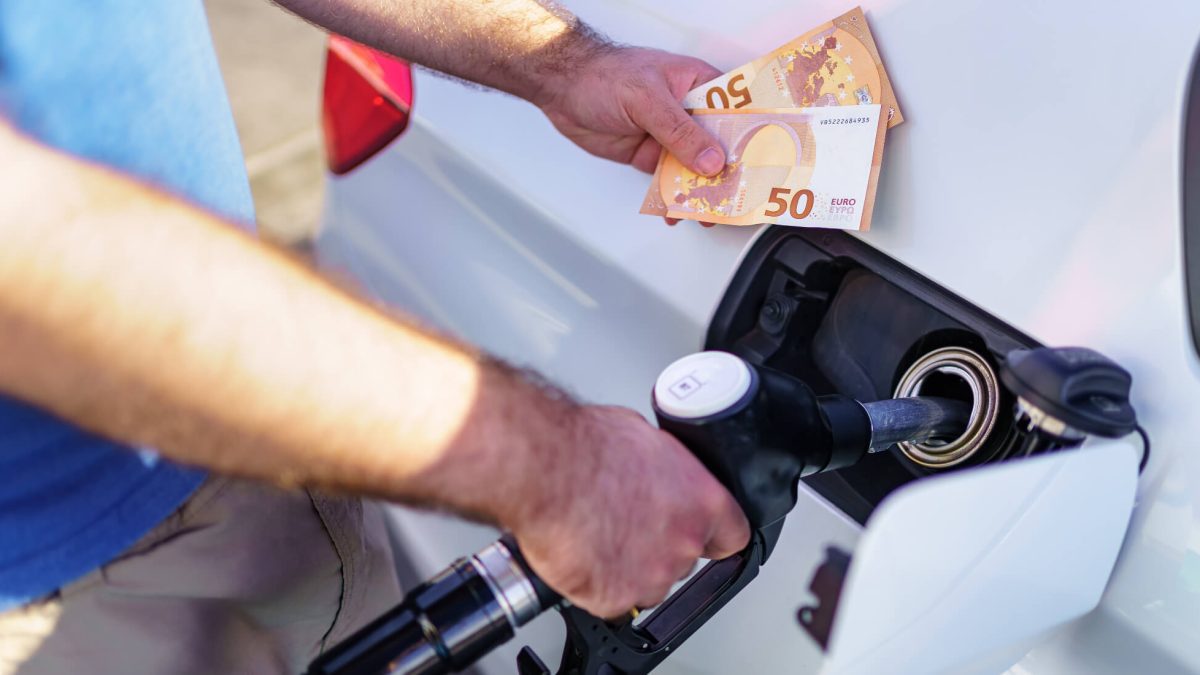 La diferencia de precio entre diésel y gasolina se esfuma: prepárate para pagar más 