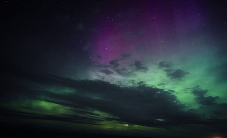 Patricia Conde y Gotzon Mantuliz contemplan las mágicas auroras boreales de Alaska