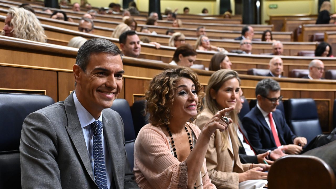 Pedro Sánchez y 13 ministros se esconden en plena catarsis del Gobierno