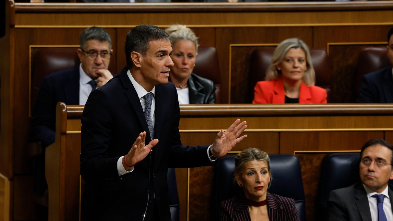 Moncloa mantiene su hoja de ruta y descarta convocar elecciones pese al cerco al PSOE por los casos de corrupción y acoso