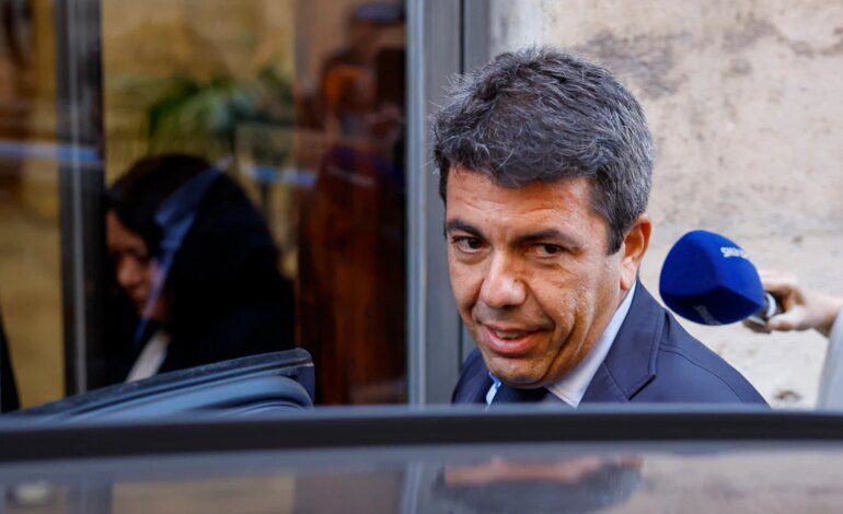 Mazón niega una verdad que le deja en evidencia de nuevo e insiste en que fue de El Ventorro al Palau a pie "sin hacer ninguna parada"