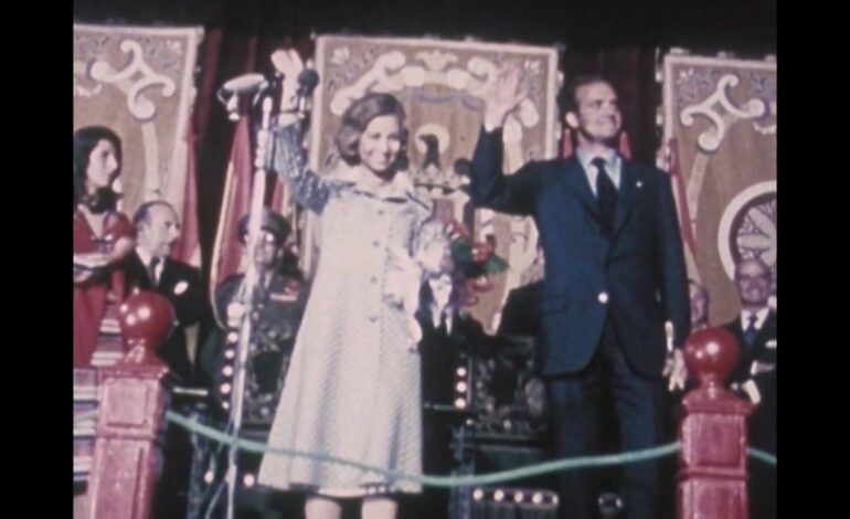 Lo pilló con una actriz muy conocida que cantaba cuplés