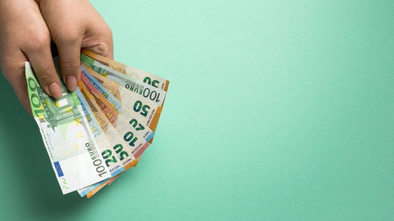 La CEOE propone una subida del Salario Mínimo Interprofesional del 1,5% para 2026, hasta 1.202 euros