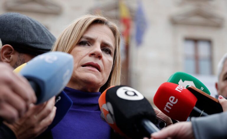 Pilar Bernabé tira el comodín del machismo como «problema estructural», insiste en «aprender» de los errores y habla de «un antes y un después» en el PSOE