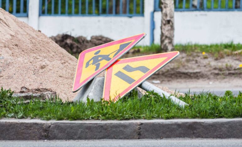 poner señales de tráfico falsas puede costarte miles de euros