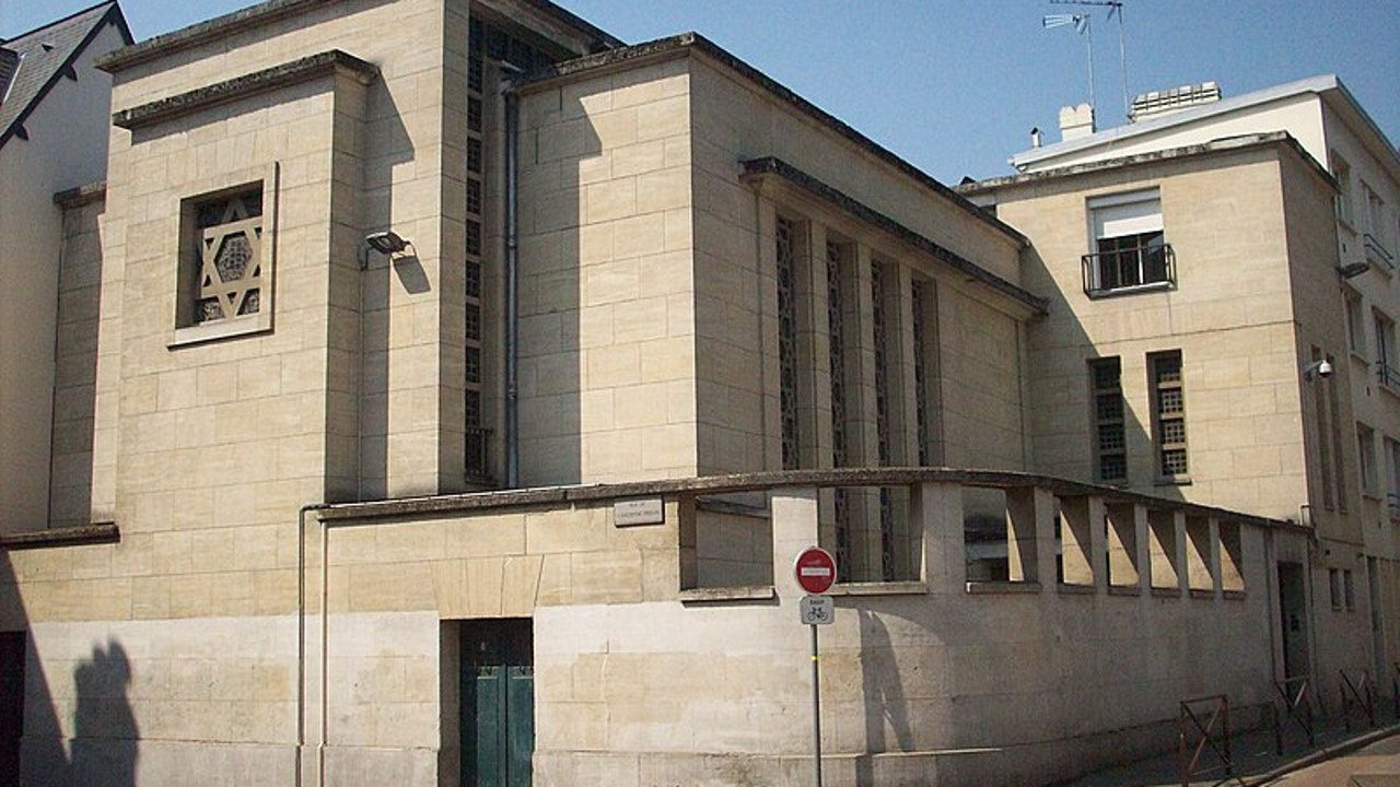 Encarcelados dos menores en Francia que iban a atentar contra judíos por orden del Estado Islámico