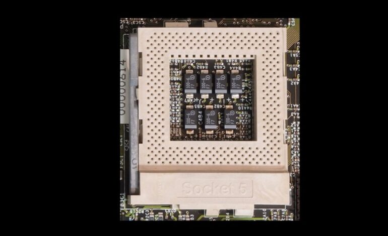 cuando las placas base soportaban CPUs Intel, AMD, Cyrix e IDT