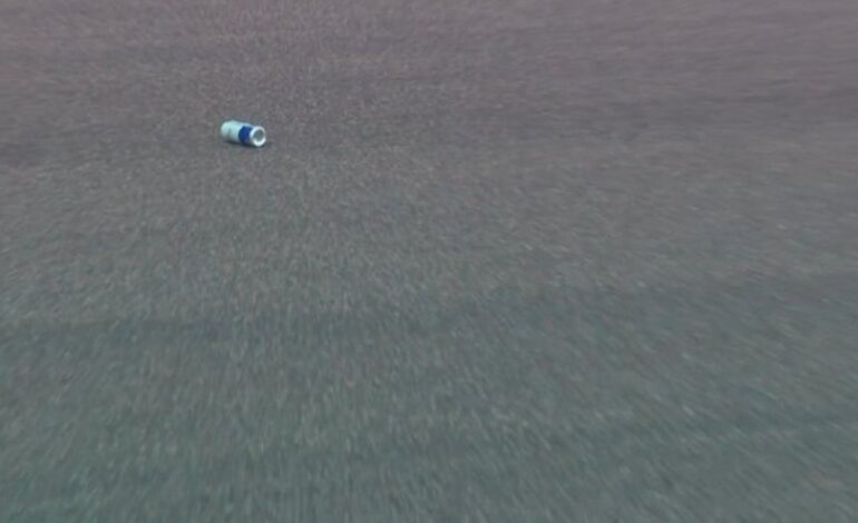 una lata en la pista