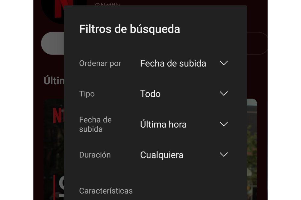 El menú de filtros de búsqueda en la aplicación YouTube, donde puedes ver la opción de ordenar los resultados por relevancia.