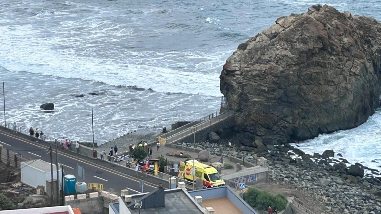Al menos tres muertos y tres heridos por un golpe de mar en el sur de Tenerife
