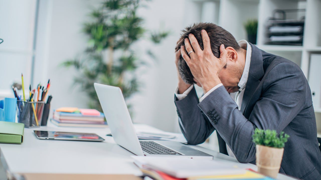 Estos son las tres señales que indican que estas sufriendo acoso laboral en tu trabajo sin darte cuenta