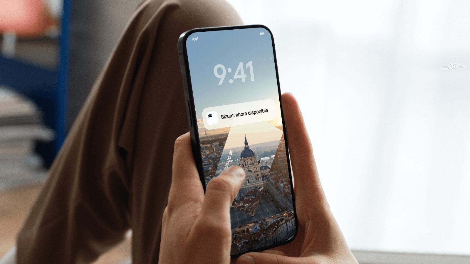 Trade Republic celebra la Navidad sorteando hasta 300 € en acciones a todos sus clientes