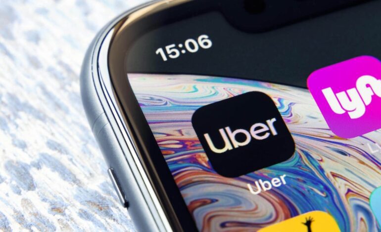 La Fórmula 1 no será el único espectáculo de este fin de semana en Abu Dabi: también llegan los taxis sin conductor 