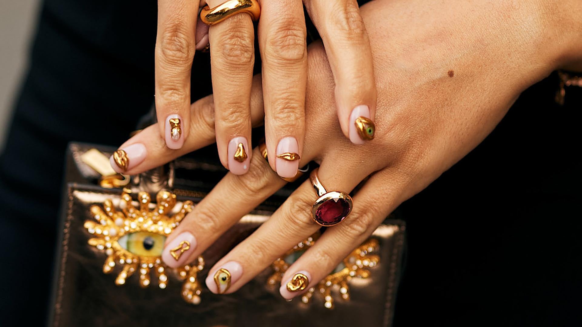 Las mejores ideas de uñas de Navidad: discretas y elegantes