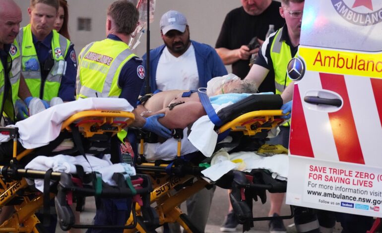 Al menos dos detenidos en Sídney por un tiroteo contra unos bañistas en la playa de Bondi