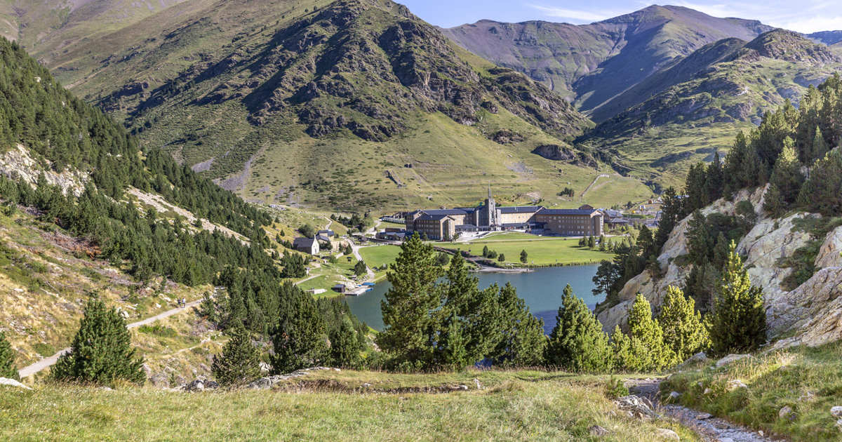 El mirador más precioso del Pirineo es este pueblito catalán que parece sacado de un cuento