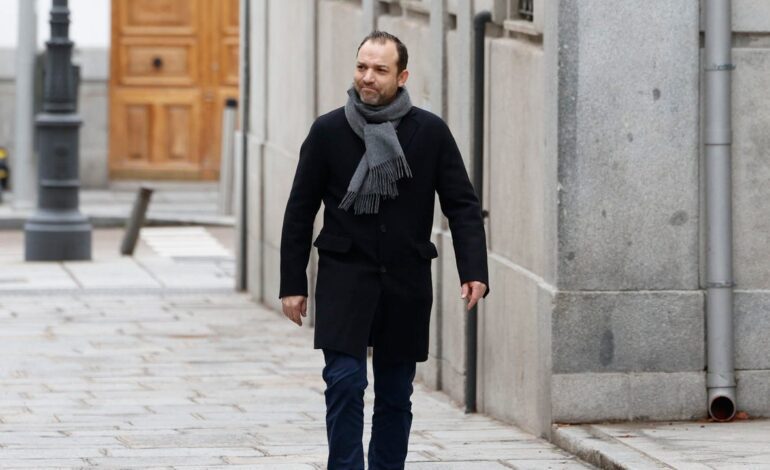 Santos le ofreció un cheque en blanco en nombre del presidente