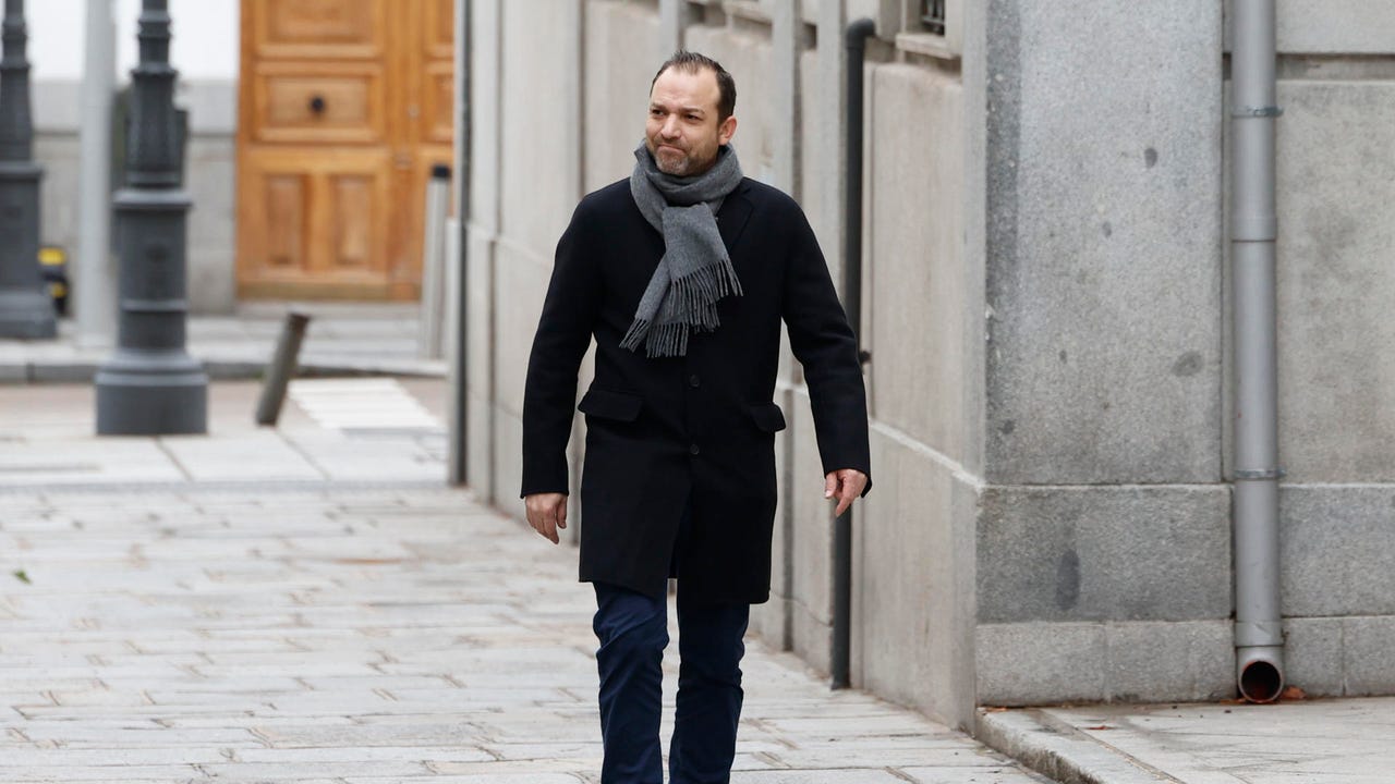 Santos le ofreció un cheque en blanco en nombre del presidente