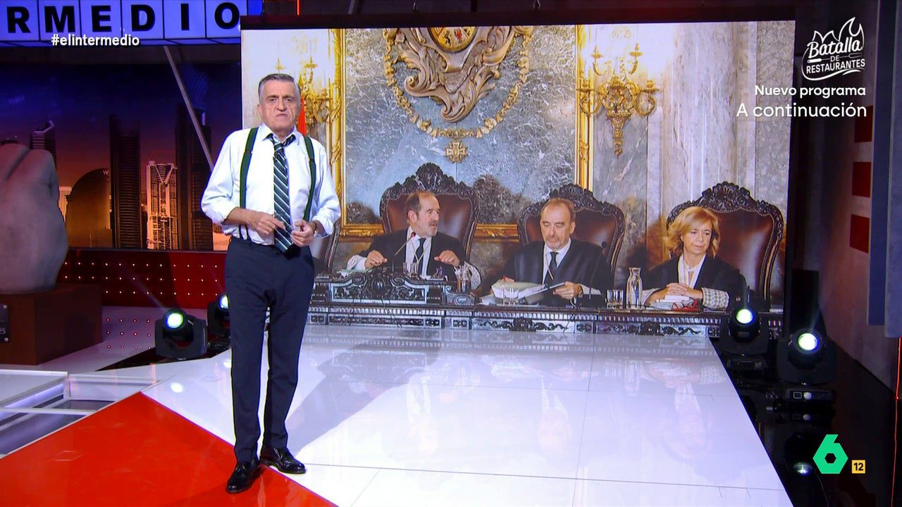 No hace falta estudiar derecho para ver que todo esto es muy extraño